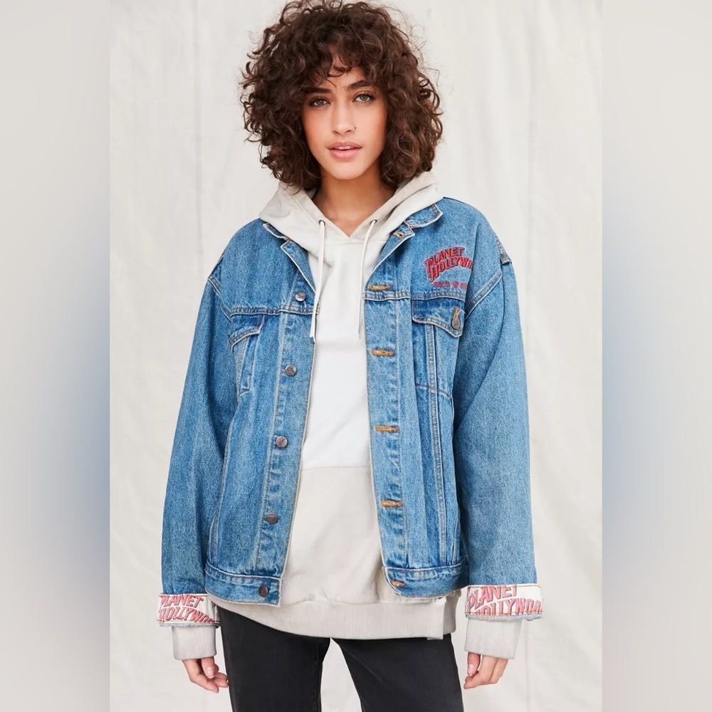 Vintage Planet Hollywood Taipei Embroidered Denim Jean Jacket 90s